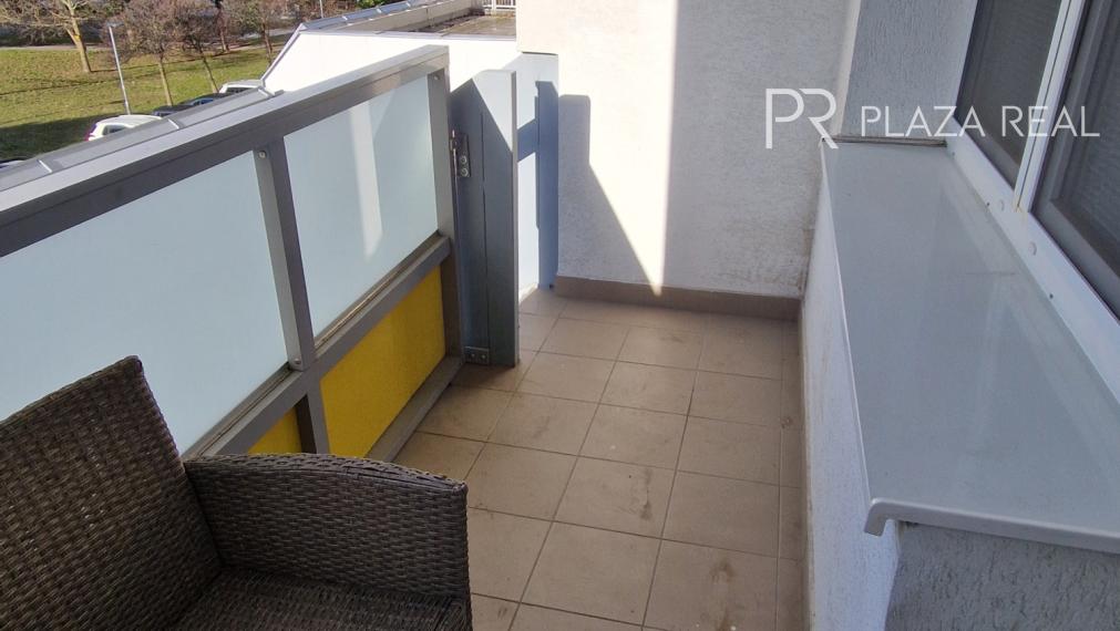 Predaj 3 izbového slnečného výnimočného bytu s terasou a loggiou na ulici L. Fullu v Karlovej vsi