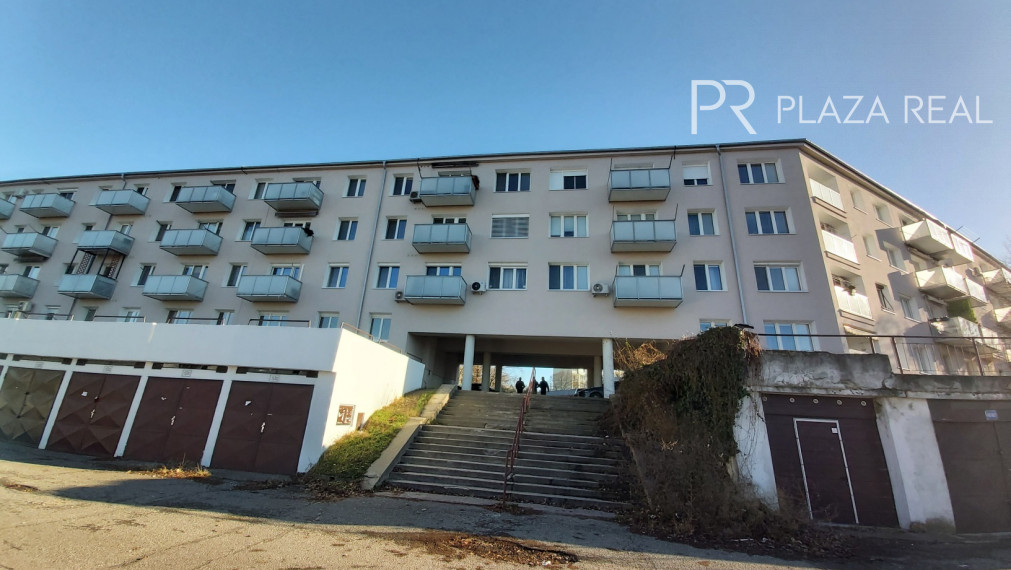 Na predaj veľký slnečný 5i byt z výhľadom na jazero Bratislava- Ružinov, Stropkovská