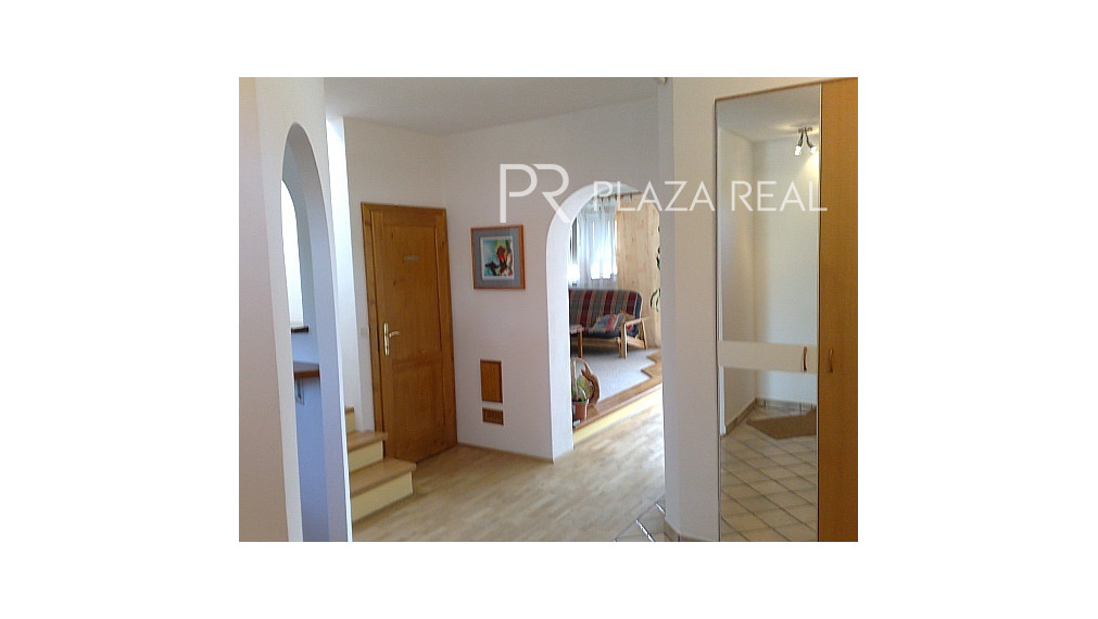 Prenájom-Bratislava- Záhorská Bystrica, 4-izbový rodinný dom s garážou