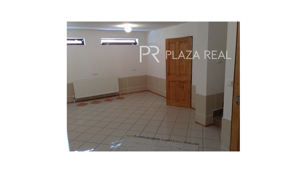 Prenájom-Bratislava- Záhorská Bystrica, 4-izbový rodinný dom s garážou