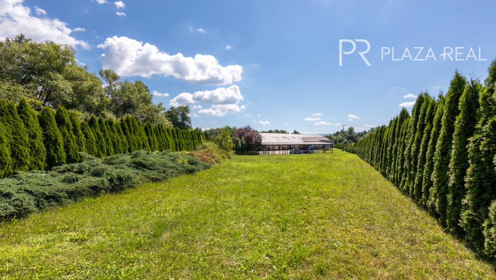 Predaj pozemku a budovy s apartmánmi, 5457 m2, Pravenec, Prievidza