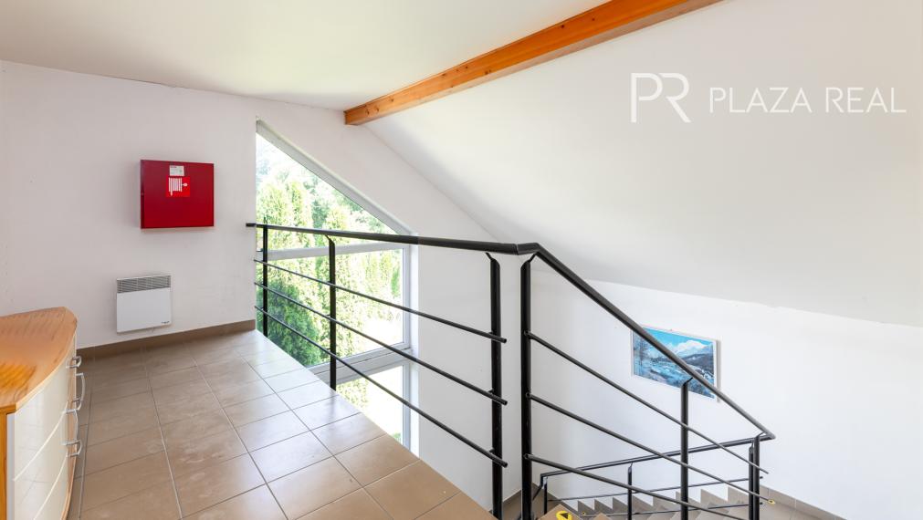 Predaj pozemku a budovy s apartmánmi, 5457 m2, Pravenec, Prievidza