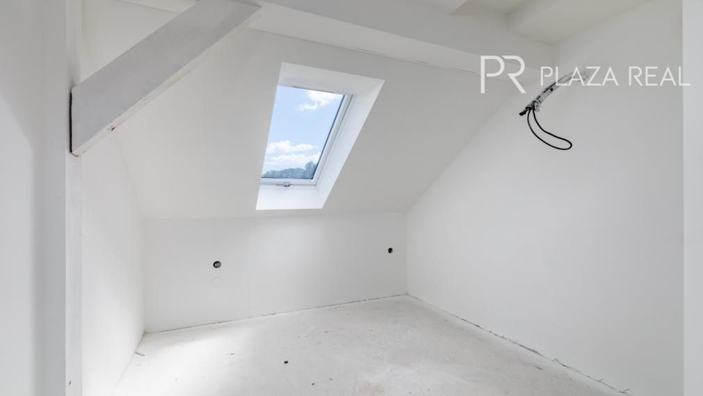 Predaj pozemku a budovy s apartmánmi, 5457 m2, Pravenec, Prievidza