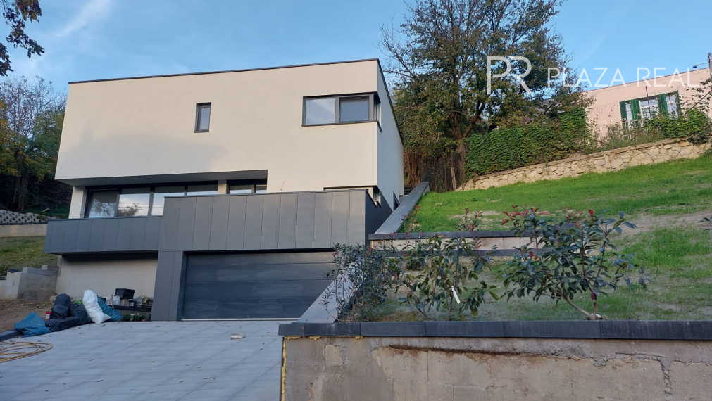 Devín, predaj RD na kľúč, novostavba, 9 árový pozemok, Dolnokorunská ulica