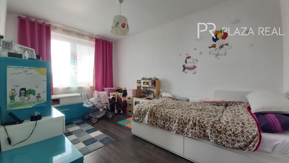 REZERVOVANÉ NOVOSTAVBA 4 izbový rodinný dom v Malom Raji  ponúka súkromie v tichej ulici