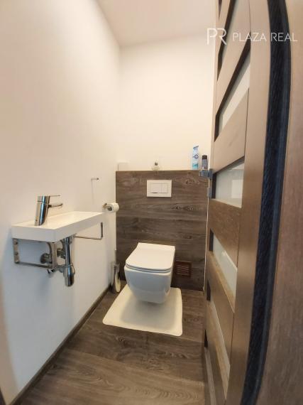 REZERVOVANÉ NOVOSTAVBA 4 izbový rodinný dom v Malom Raji  ponúka súkromie v tichej ulici