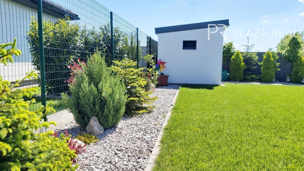 REZERVOVANÉ NOVOSTAVBA 4 izbový rodinný dom v Malom Raji  ponúka súkromie v tichej ulici