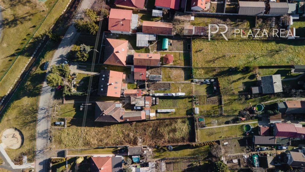 Lozorno - predaj 6-izbového rodinného domu s veľkou záhradou a garážou, 1119 m2.  REZERVOVANÉ