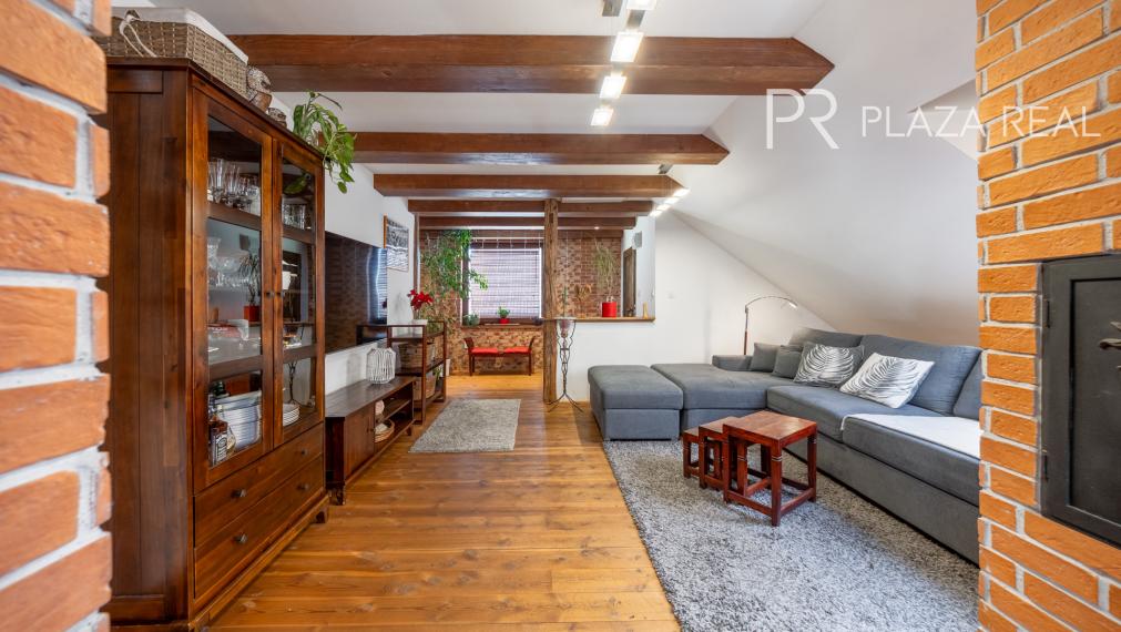 Lozorno - predaj 6-izbového rodinného domu s veľkou záhradou a garážou, 1119 m2.  REZERVOVANÉ