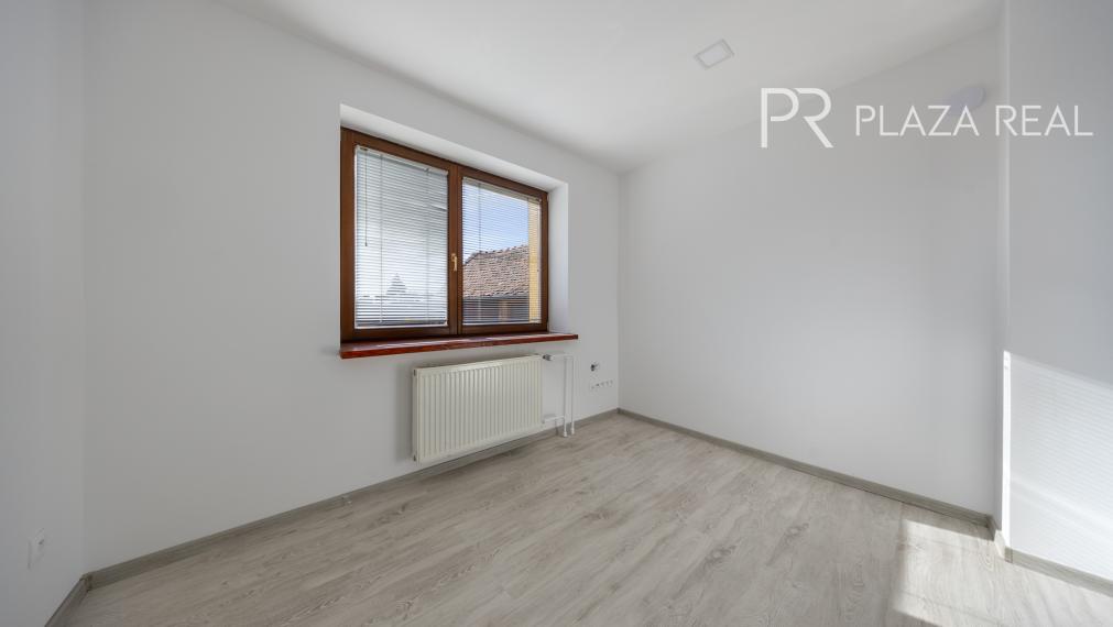 Lozorno - predaj 6-izbového rodinného domu s veľkou záhradou a garážou, 1119 m2.  REZERVOVANÉ