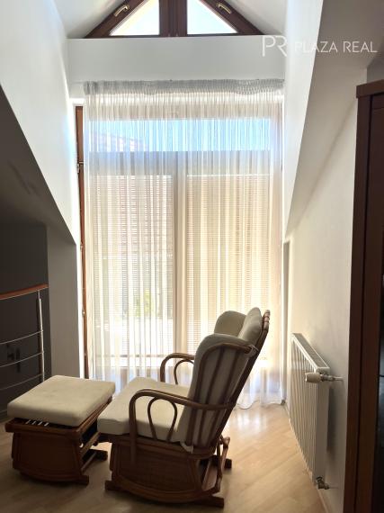 PREDAJ - Krásny rodinný dom vo Vajnoroch s veľkým pozemkom