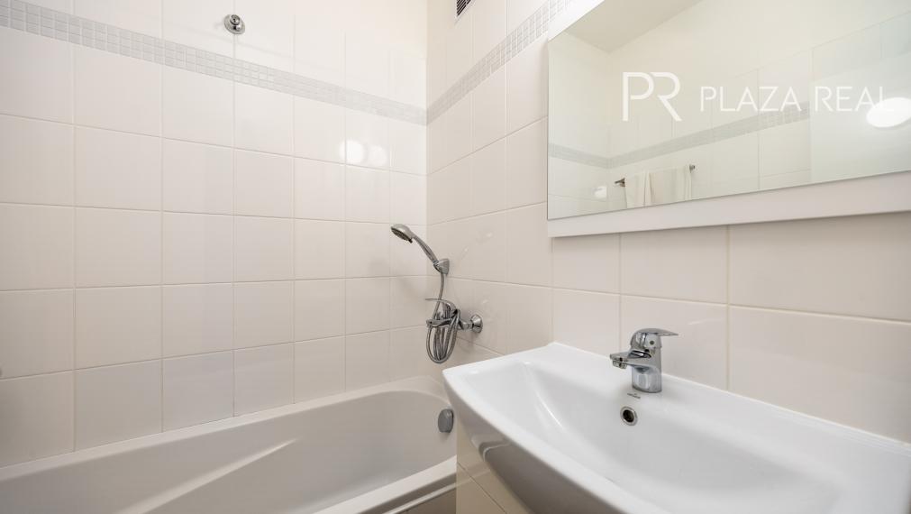 REZERVOVANÉ. Predaj 3-izbový slnečný byt s loggiou, 3. poschodie, 70 m2, Toryská ul.č.9, Bratislava-Vrakuňa