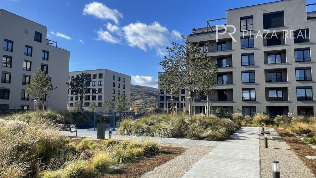 4 izbový byt v BORY Na Hrádzi, šarmantný, vzdušný, pivnica a garážové státie