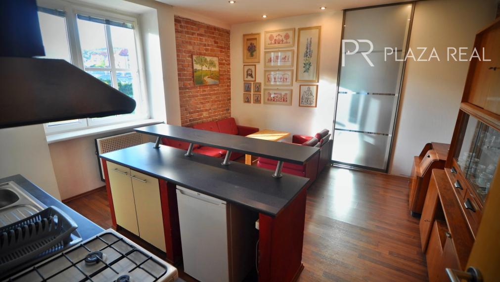 Prenájom - 2. izbový byt, Nové Mesto, Česká ul., útulný, širšie centrum.