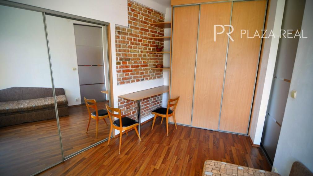 Prenájom - 2. izbový byt, Nové Mesto, Česká ul., útulný, širšie centrum.