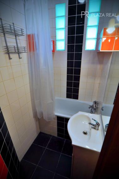 Prenájom - 2. izbový byt, Nové Mesto, Česká ul., útulný, širšie centrum.