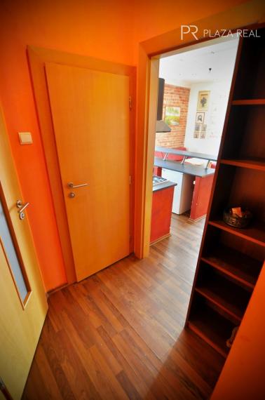 Prenájom - 2. izbový byt, Nové Mesto, Česká ul., útulný, širšie centrum.