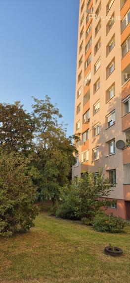 PREDAJ 3izbový slnečný priestranný byt - Bratislava Podunajské Biskupice