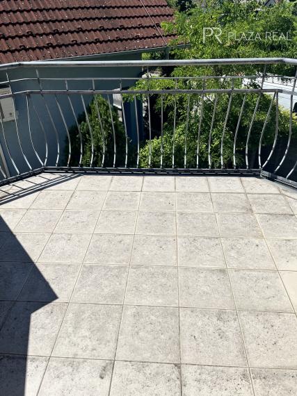 PREDAJ - Krásny rodinný dom vo Vajnoroch s veľkým pozemkom