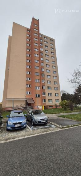 NA PREDAJ  3izbový slnečný priestranný byt s výhľadom na Bratislavu Podunajské Biskupice