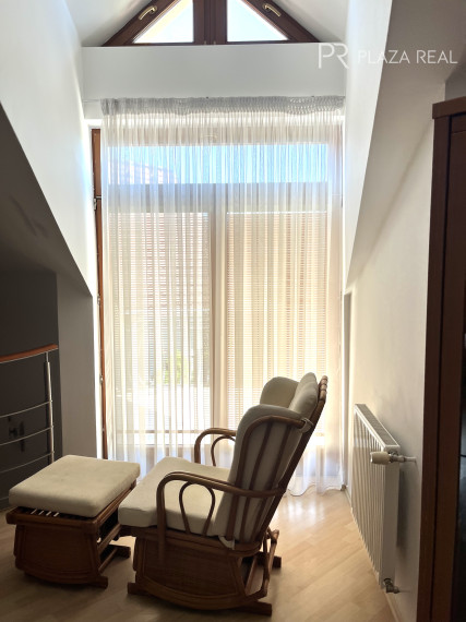 PREDAJ - Krásny rodinný dom vo Vajnoroch s veľkým pozemkom