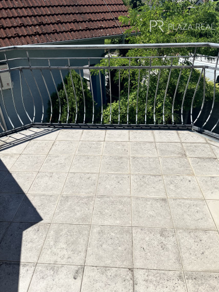 PREDAJ - Krásny rodinný dom vo Vajnoroch s veľkým pozemkom