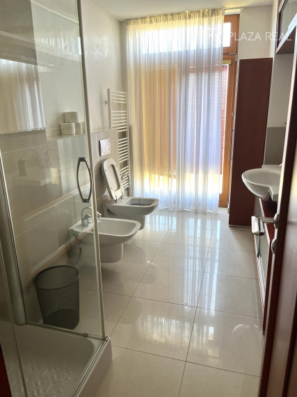 PREDAJ - Krásny rodinný dom vo Vajnoroch s veľkým pozemkom