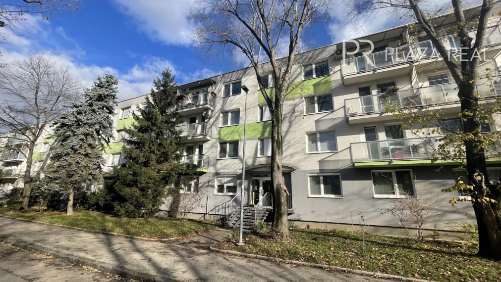 PREDAJ -  pekný, útulný 3 izb. byt v tichej zelenej časti Ružinova