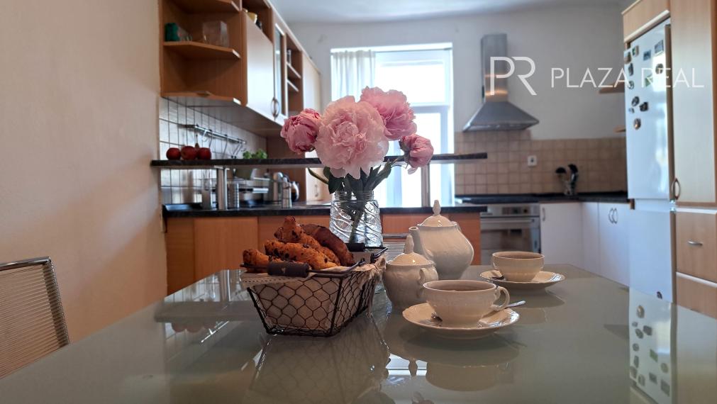 PRENÁJOM - Krásny 2 izbový veľký byt v centre mesta - Medená