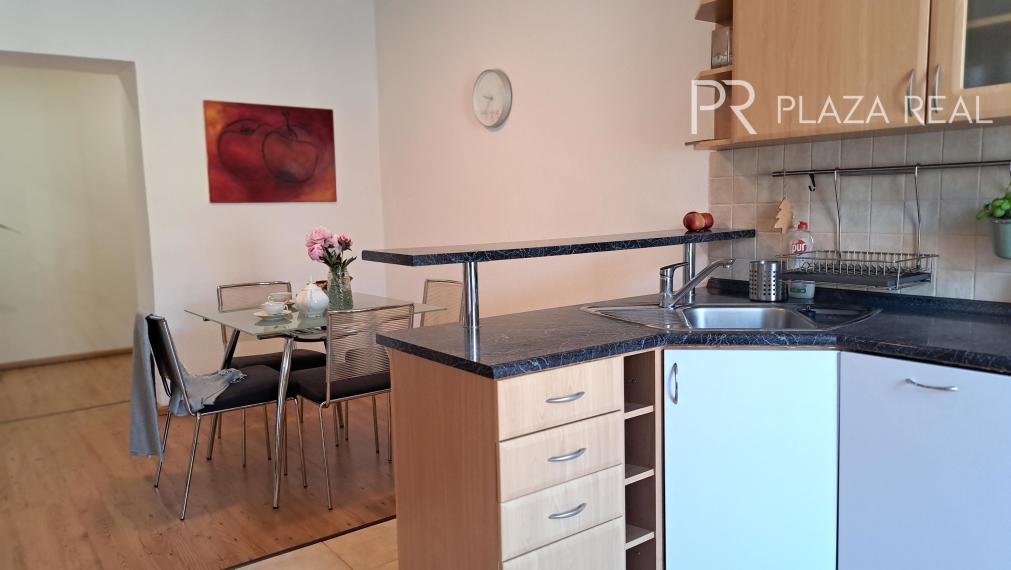 PRENÁJOM - Krásny 2 izbový veľký byt v centre mesta - Medená