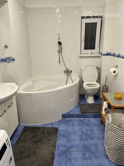 PRENÁJOM - Krásny 2 izbový veľký byt v centre mesta - Medená