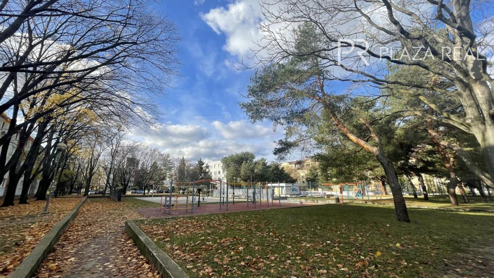 PREDAJ -  pekný, útulný 3 izb. byt v tichej zelenej časti Ružinova