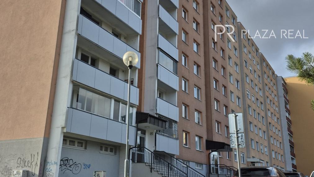 Predaj-veľmi pekný jednoizbový byt Bratislava Dúbravka, Landauova