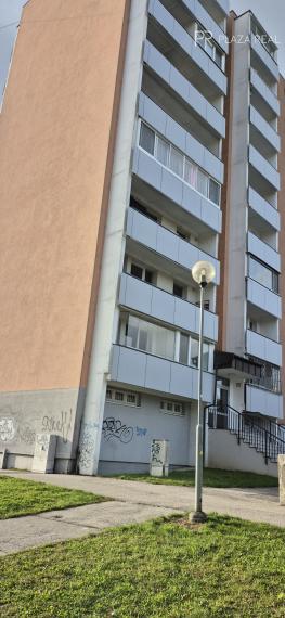 Predaj-veľmi pekný jednoizbový byt Bratislava Dúbravka, Landauova