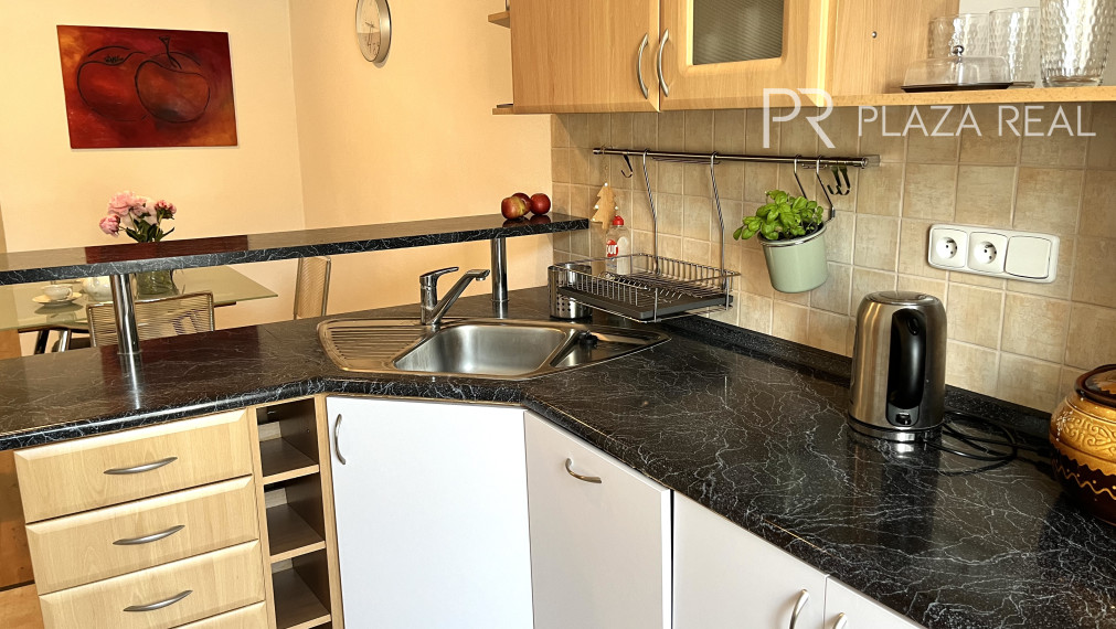 PRENÁJOM - Krásny 2 izbový veľký byt v centre mesta - Medená