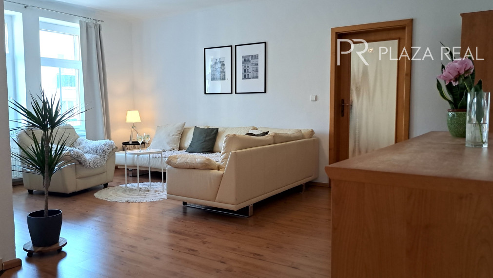 PRENÁJOM - Krásny 2 izbový veľký byt v centre mesta - Medená