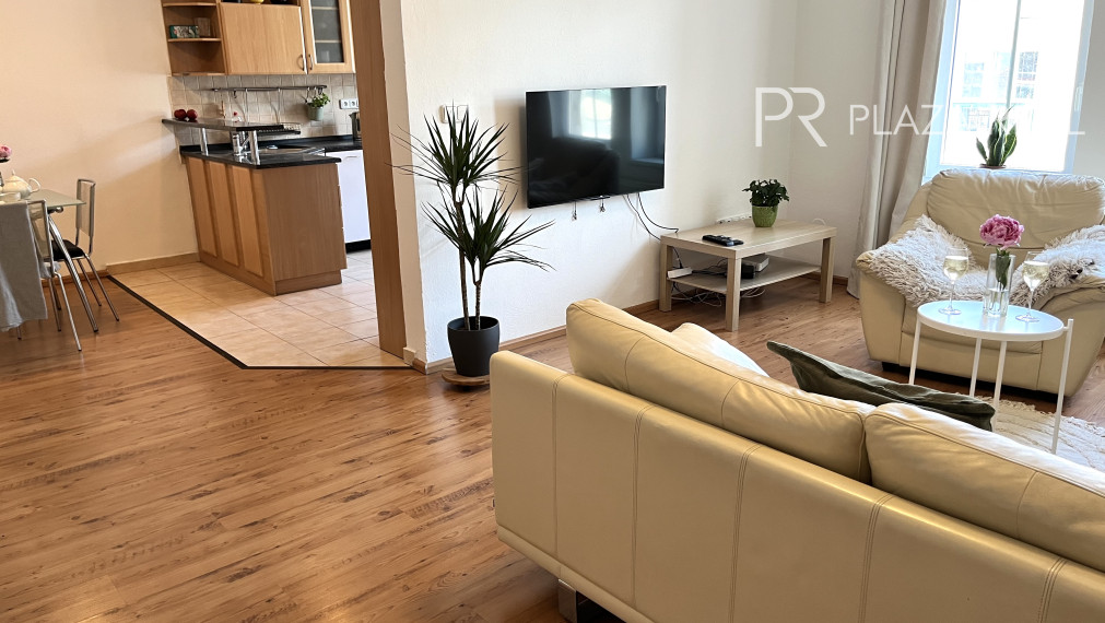 PRENÁJOM - Krásny 2 izbový veľký byt v centre mesta - Medená