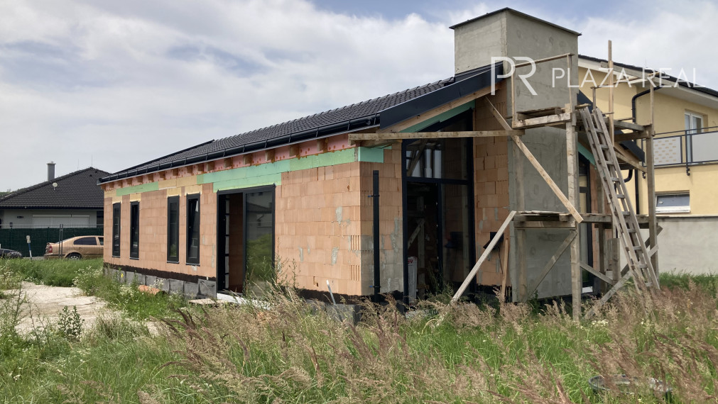 Banka ( Piešťany ), Predaj RD - holodom