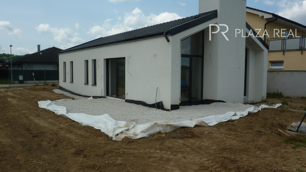 Banka ( Piešťany ), Predaj RD - holodom