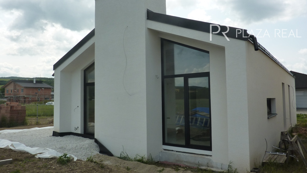 Banka ( Piešťany ), Predaj RD - holodom