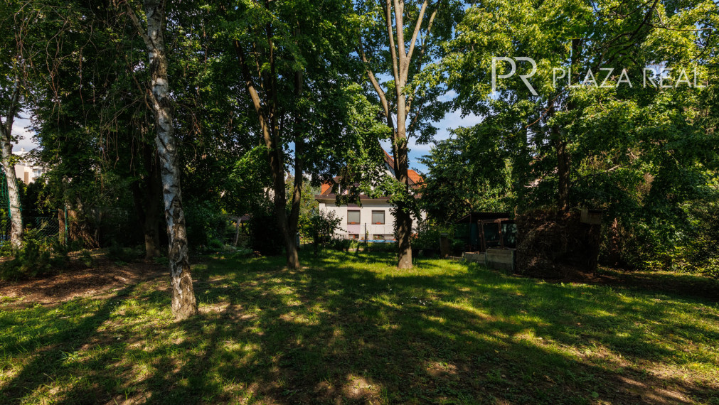 PREDAJ- priestranný rodinný dom s pekným pozemkom na Malodunajskej ul., BA-Vrakuňa