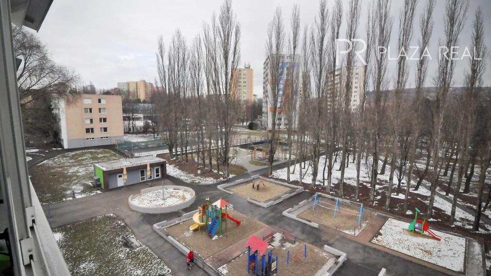 3 izbový byt - Nemčíkova, Dúbravka - Záluhy, krásne zelené prostredie, TOP lokalita, celková rekonštrukcia