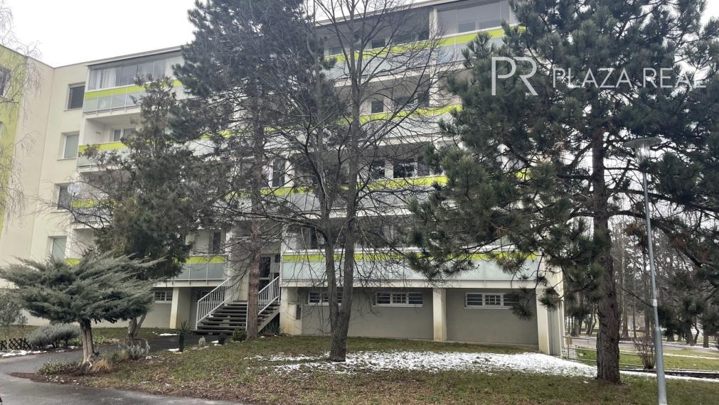 3 izbový byt - Nemčíkova, Dúbravka - Záluhy, krásne zelené prostredie, TOP lokalita, celková rekonštrukcia