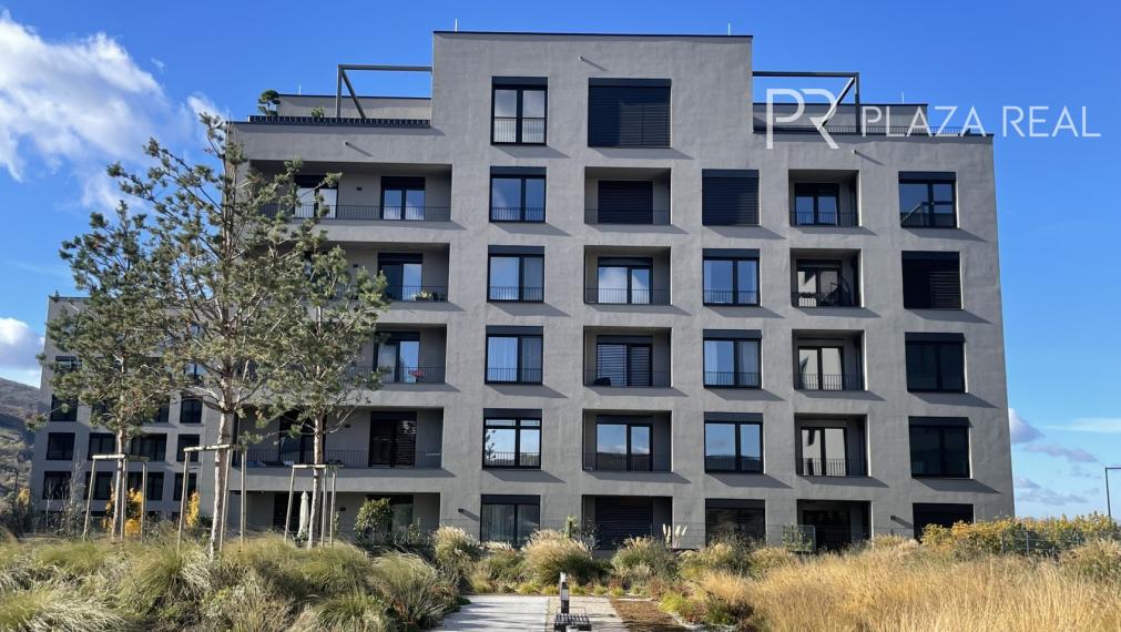 4 izbový byt v BORY Na Hrádzi, šarmantný, vzdušný, pivnica a garážové státie