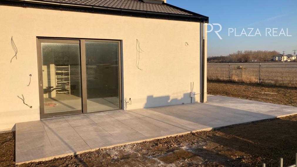 Banka ( Piešťany ), Predaj RD - holodom