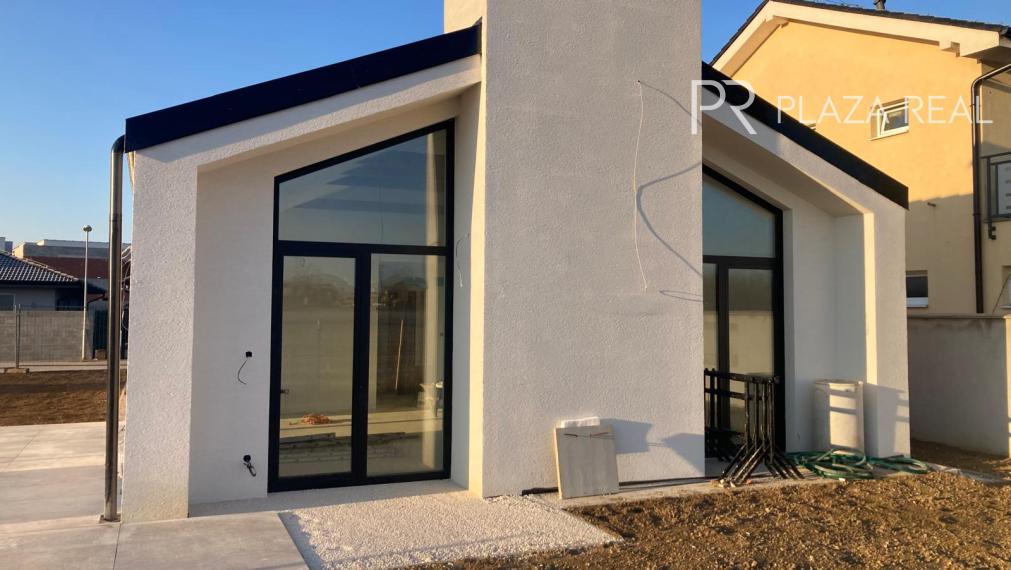 Banka ( Piešťany ), Predaj RD - holodom