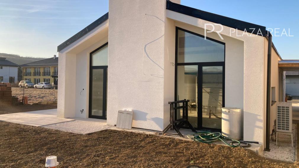 Banka ( Piešťany ), Predaj RD - holodom