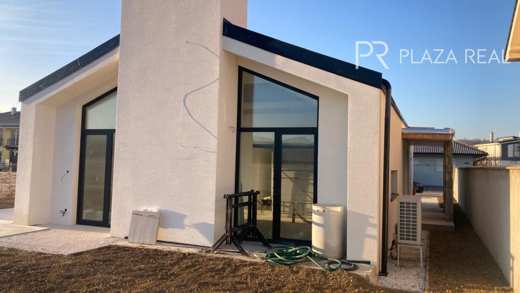 Banka ( Piešťany ), Predaj RD - holodom