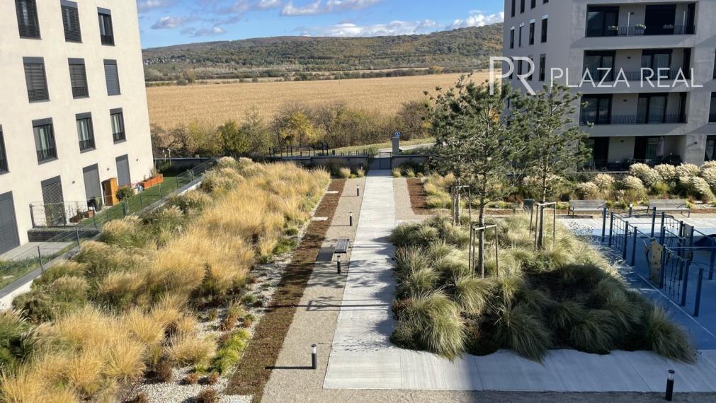 4 izbový byt v BORY Na Hrádzi, šarmantný, vzdušný, pivnica a garážové státie