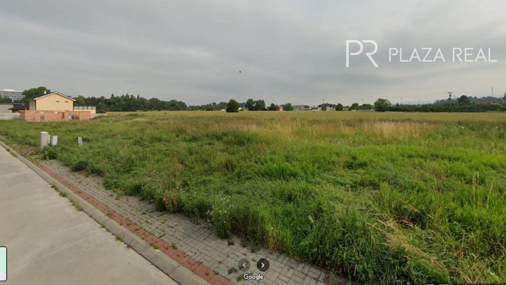 Slnečný pozemok - obec Banka, Piešťany